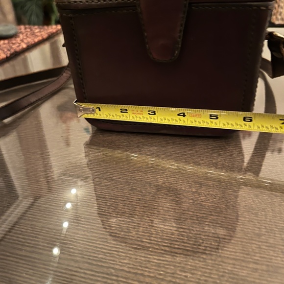 Box purse made of leather with Ankara fabric lining. - Picture 5 of 10